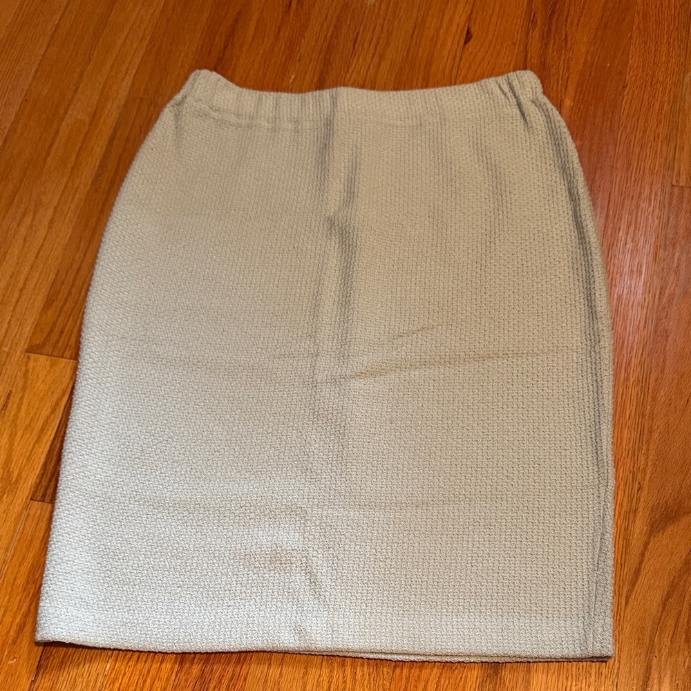 St. John Textured Beige Green Pencil Skirt